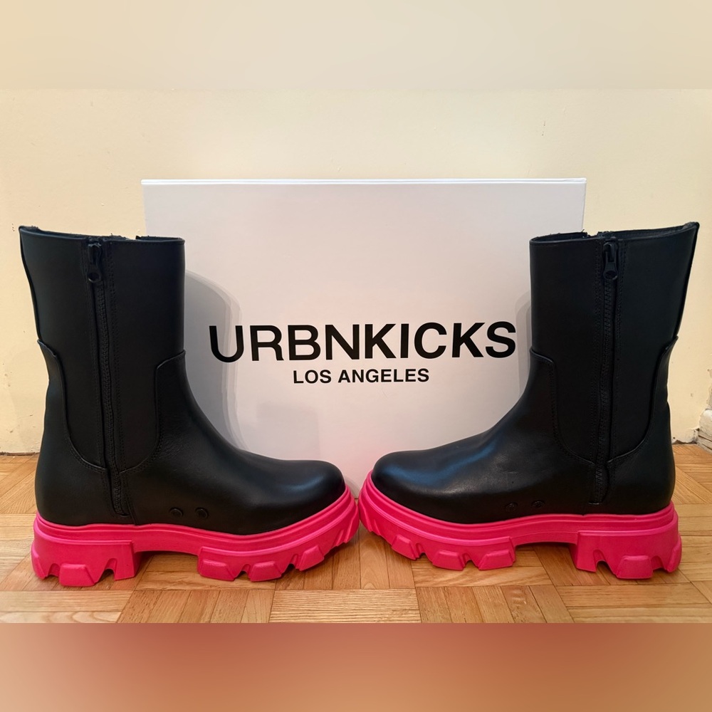 URBNKICKS Women's Double Zipper Black Leather Boots with pink sole